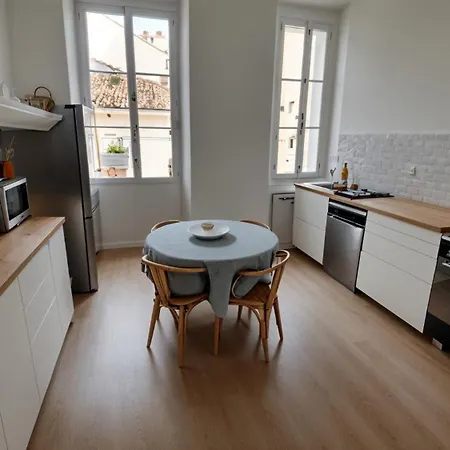 Chic Bourgeois Heart Of Apartment