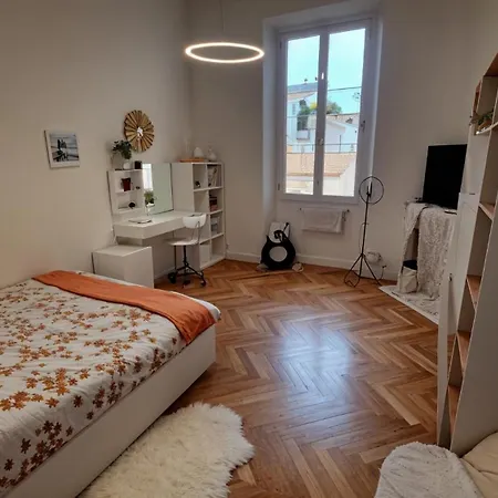 Chic Bourgeois Heart Of Apartment